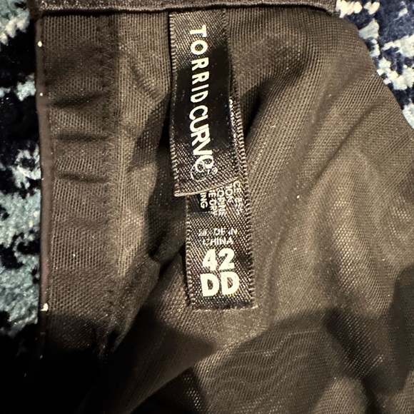 Torrid Smoothing Lighting Print Push Up T-shirt Bra Size 42 DD - Picture 6 of 6